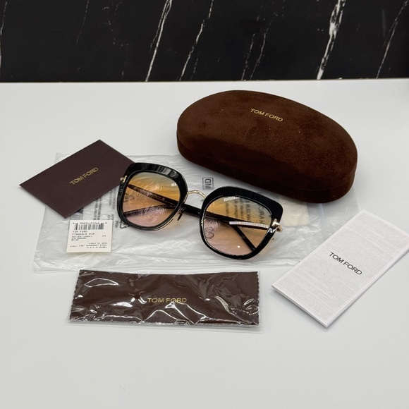 NEW FT0945/S 01B TOM FORD SQUARE WOMEN SUNGLASSES TOM FORD VIRGINIA TF945 01B